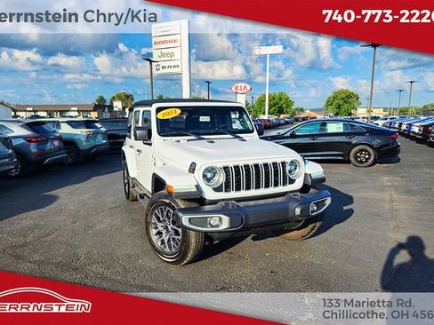 Used 2024 Jeep Wrangler Unlimited Sahara AWD/4WD image 1