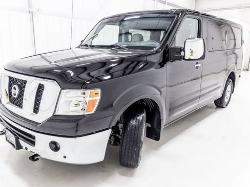 Used 2020 Nissan NV 3500 SL RWD image 2