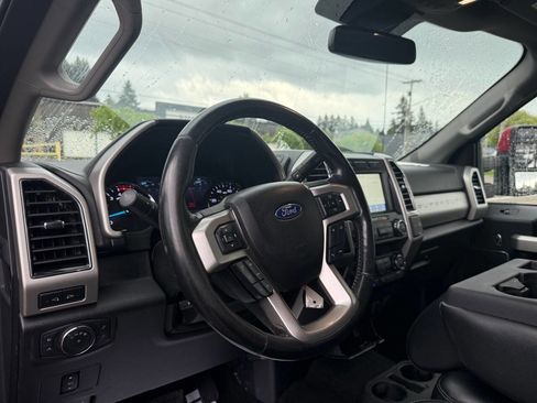 Used 2020 Ford F250 Lariat w/ Lariat Value Package AWD/4WD image 6