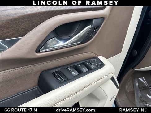 Used 2021 GMC Yukon Denali w/ Denali Ultimate Package AWD/4WD image 13