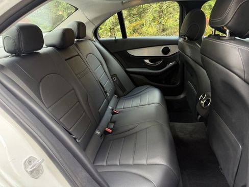 Used 2015 Mercedes-Benz C 300 Sedan image 29