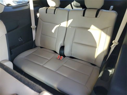 Used 2021 Ford Explorer XLT w/ Equipment Group 202A image 12