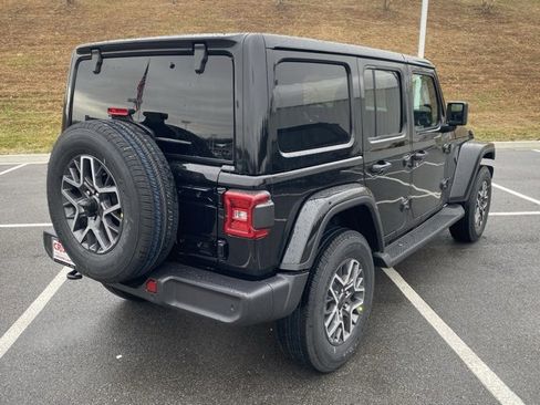 New 2026 Jeep Wrangler Sahara image 8
