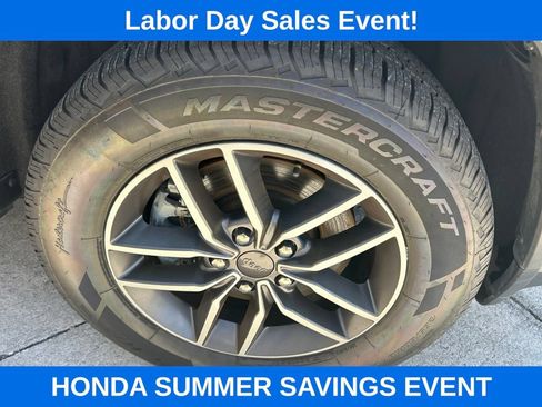 Used 2021 Jeep Grand Cherokee Limited AWD/4WD image 4