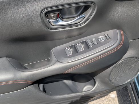 Used 2025 Honda HR-V Sport image 15
