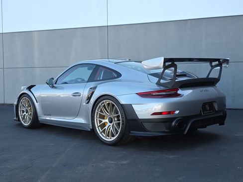 Used 2018 Porsche 911 GT2 RS image 3