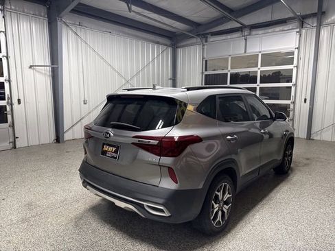 Used 2021 Kia Seltos EX AWD/4WD image 16