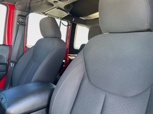 Used 2016 Jeep Wrangler Unlimited Sport image 19