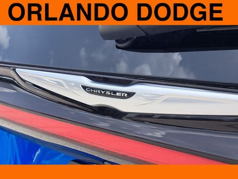 New 2026 Chrysler Pacifica Select image 6