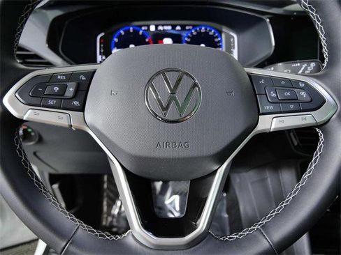 Used 2024 Volkswagen Taos SEL image 22