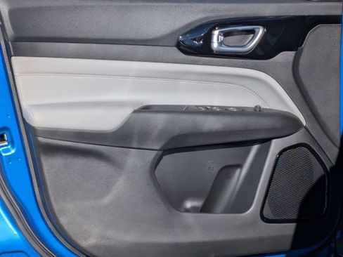 New 2026 Jeep Compass Limited image 14