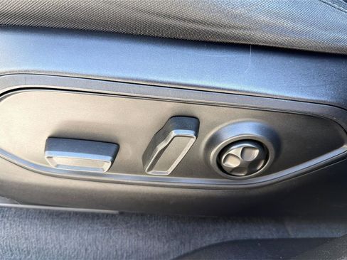 Used 2023 Jeep Grand Cherokee L Laredo image 19