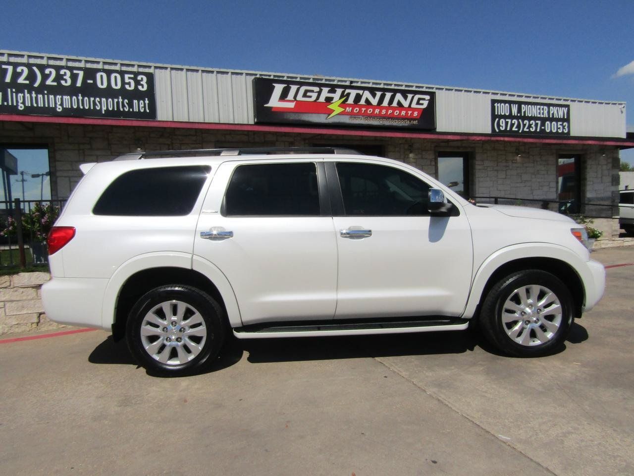 Used 2016 Toyota Sequoia Platinum AWD/4WD image 5