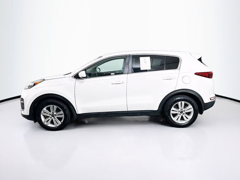 Used 2017 Kia Sportage LX image 4