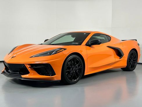 Used 2023 Chevrolet Corvette Stingray Preferred Cpe w/ Z51 Performance Package image 3