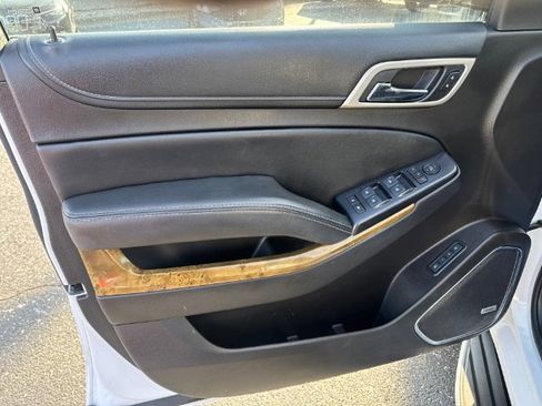 Used 2017 GMC Yukon Denali w/ Open Road Package image 17