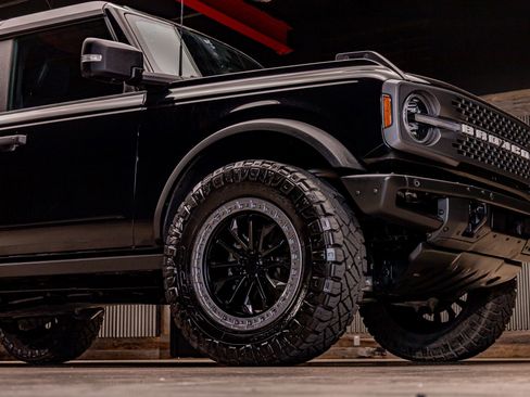 Used 2022 Ford Bronco Badlands image 11