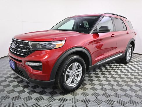 Used 2023 Ford Explorer XLT w/ Equipment Group 202A AWD/4WD image 2