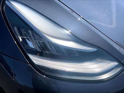 Used 2020 Tesla Model Y Long Range AWD/4WD image 29