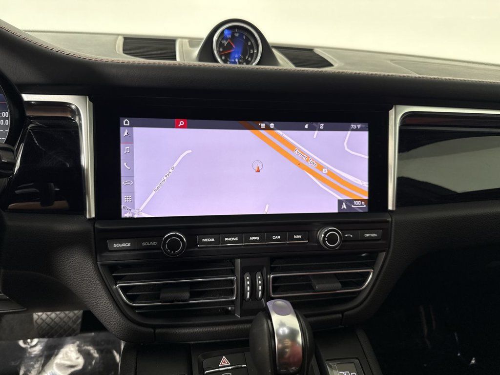 Certified 2021 Porsche Macan AWD/4WD image 27
