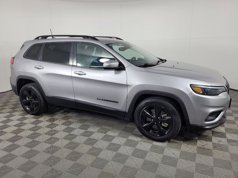 Used 2021 Jeep Cherokee Latitude Plus FWD image 11