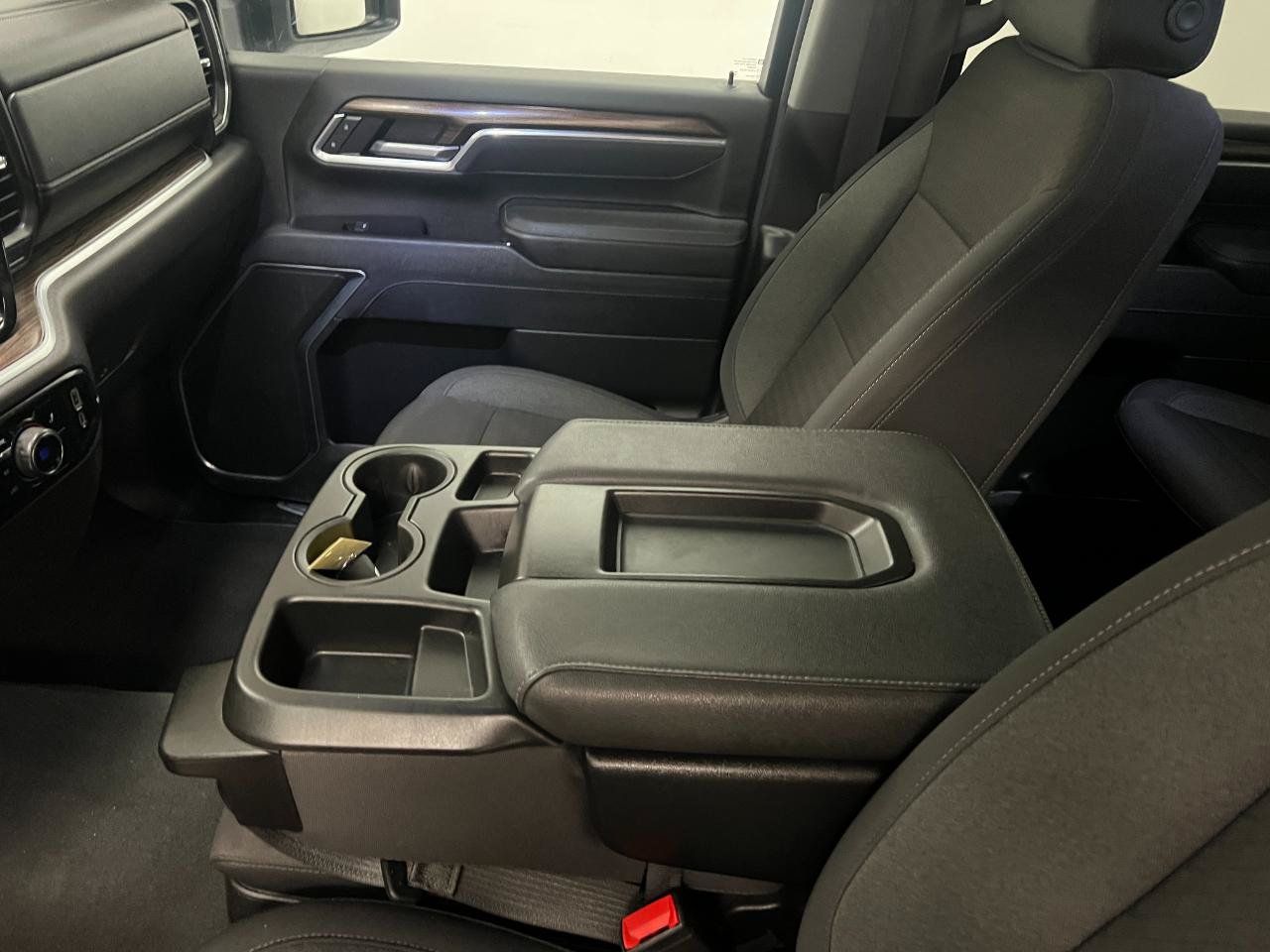 Used 2025 Chevrolet Silverado 2500 LT w/ Convenience Package AWD/4WD image 28