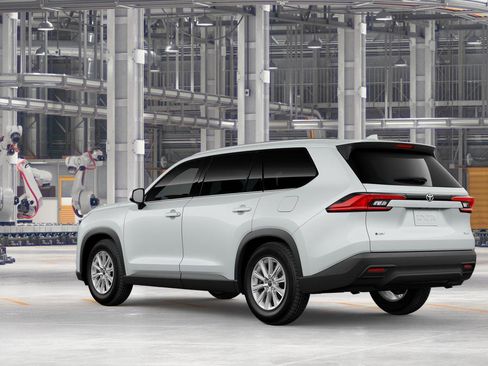 New 2026 Toyota Grand Highlander XLE FWD image 6