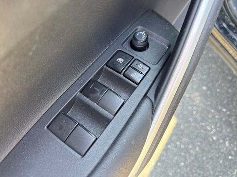 Used 2023 Toyota Corolla Cross LE FWD image 24
