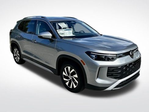New 2026 Volkswagen Tiguan S FWD image 2