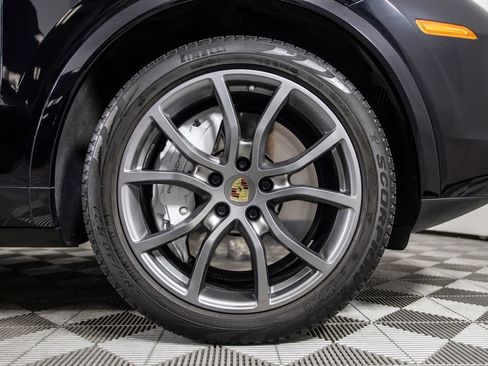 Used 2021 Porsche Cayenne Turbo AWD/4WD image 40