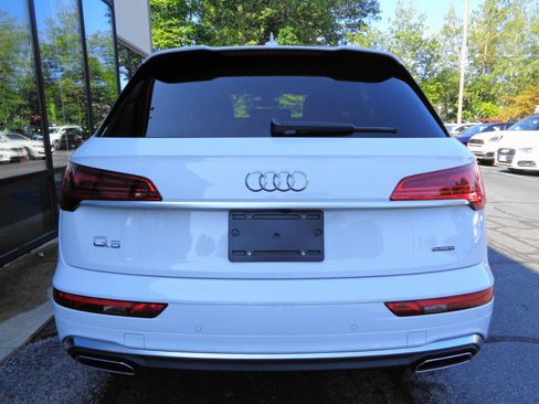 Used 2024 Audi Q5 2.0T Premium w/ Convenience Package image 6