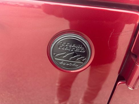 Used 2021 Jeep Wrangler Unlimited Sahara AWD/4WD image 9