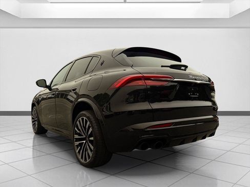 Used 2023 Maserati Grecale Modena AWD/4WD image 3