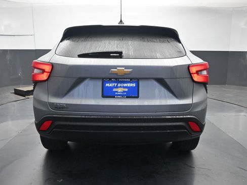 Used 2025 Chevrolet Trax LS image 10