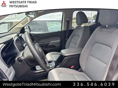 Used 2017 Chevrolet Colorado W/T w/ WT Convenience Package AWD/4WD image 8