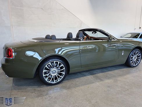 Used 2021 Rolls-Royce Dawn RWD image 5