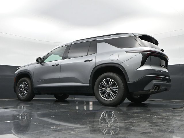 Used 2025 Chevrolet Traverse LT AWD/4WD image 52