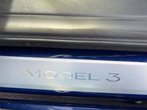 Used 2019 Tesla Model 3 Long Range image 19