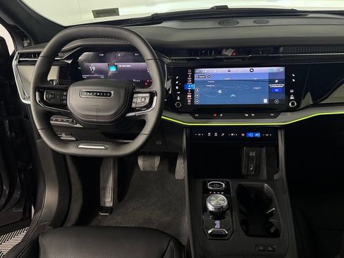 Used 2025 Jeep Wagoneer S Launch Edition AWD/4WD image 12