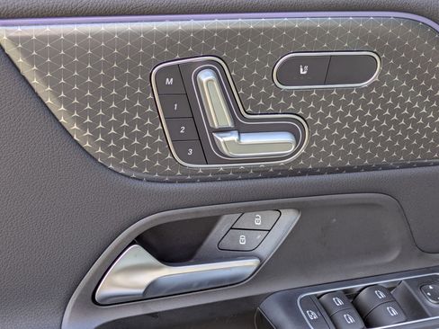 New 2025 Mercedes-Benz GLA 250 250 4MATIC image 15