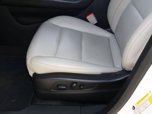 Used 2020 Cadillac XT4 Luxury FWD image 19
