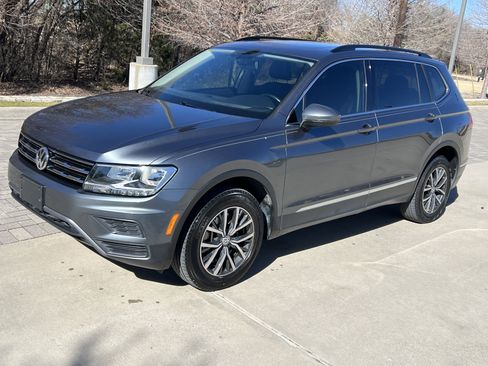 Used 2018 Volkswagen Tiguan SE image 5