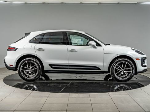 New 2026 Porsche Macan AWD/4WD image 9