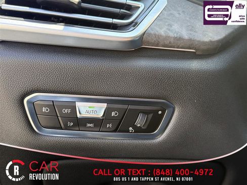 Used 2019 BMW X5 xDrive50i w/ M Sport Package image 14