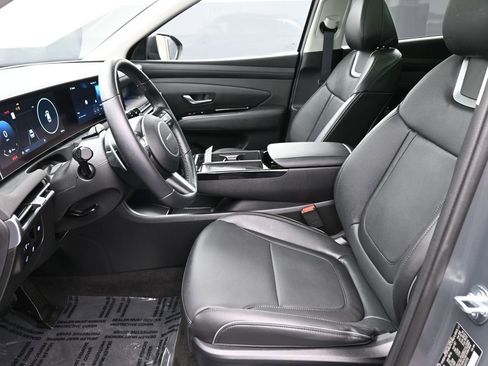 Certified 2025 Hyundai Tucson Limited image 10