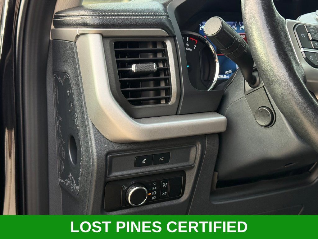 Used 2024 Ford Expedition XLT AWD/4WD image 9