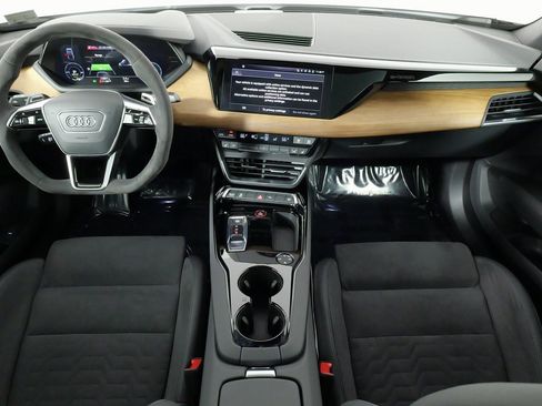 Used 2023 Audi e-tron GT Premium Plus image 42