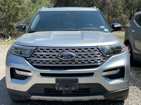 Used 2020 Ford Explorer Limited image 2