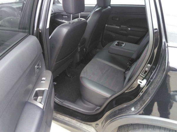 Used 2026 Mitsubishi Outlander Sport SE AWD/4WD image 8