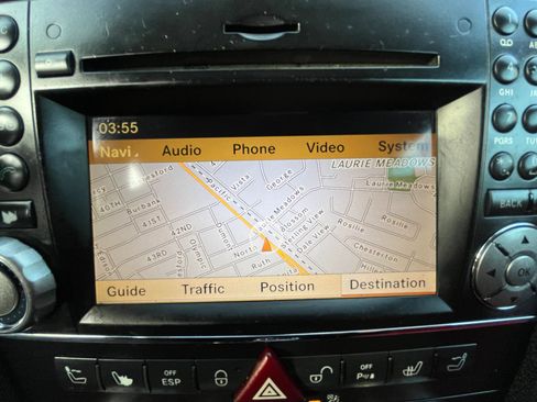 Used 2011 Mercedes-Benz SLK 350 image 24